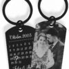 Personalisierter Schlüsselanhänger aus Edelstahl mit Schwarz/Weiß-Bild und Datum – Ideal als Valentinstagsgeschenk für ihn und sie – Partnergeschenke – Individuelle Geschenke